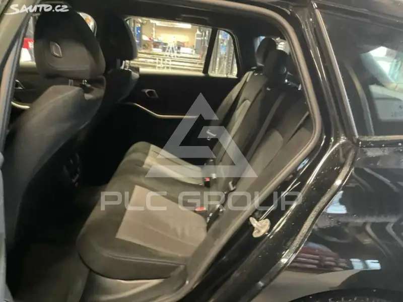 2025 BMW 330