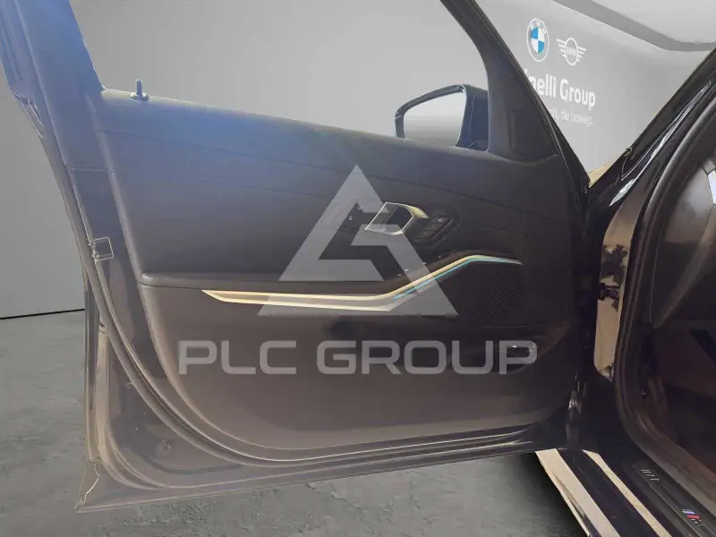 2025 BMW 330