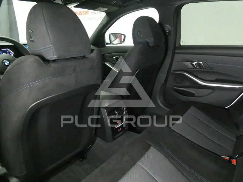 2025 BMW 330