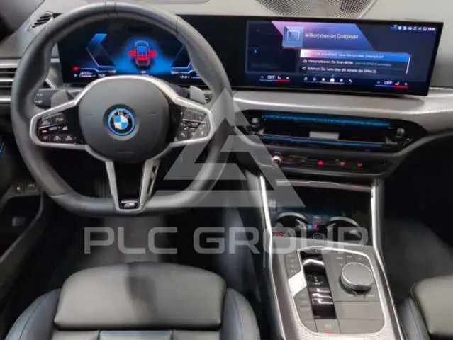 2025 BMW 330