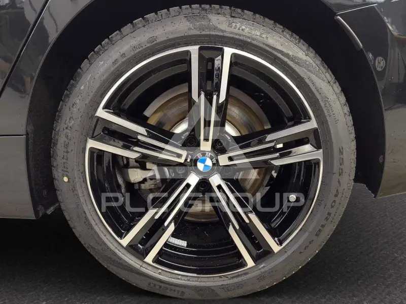 2025 BMW 330