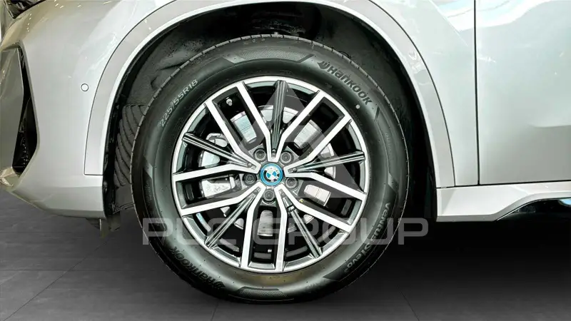 2025 BMW X1