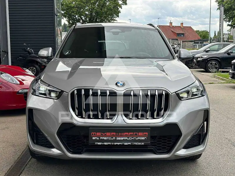 2025 BMW X1