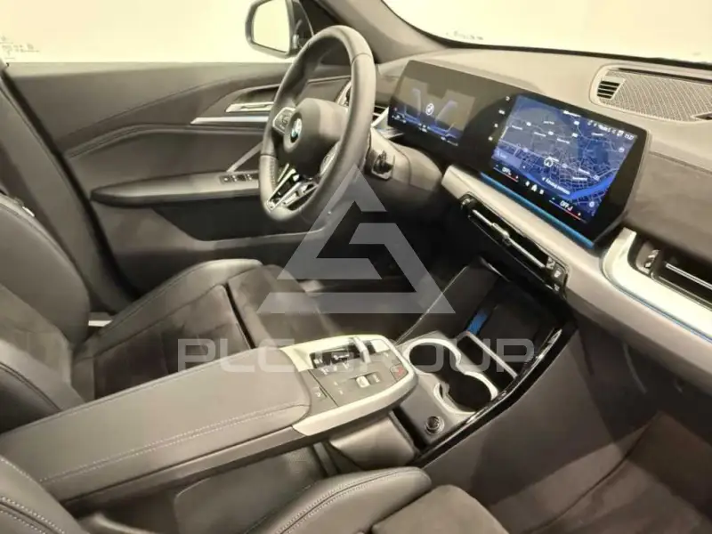2025 BMW X1