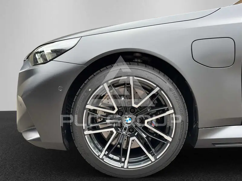 2025 BMW M5