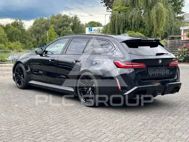 2025 BMW M5