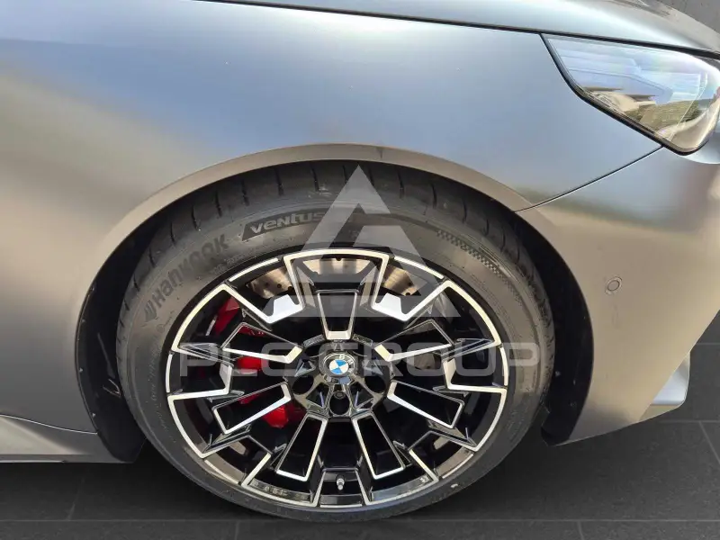 2025 BMW M5