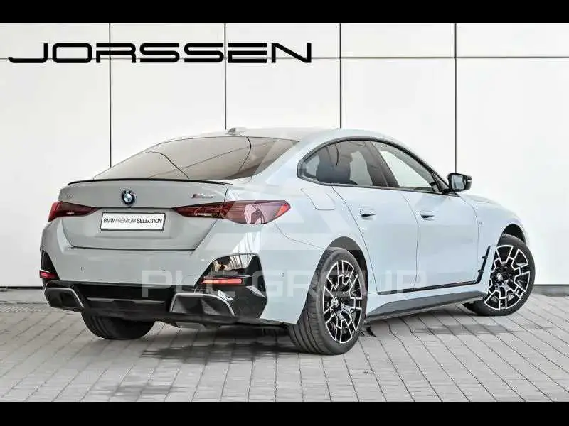 2025 BMW M2