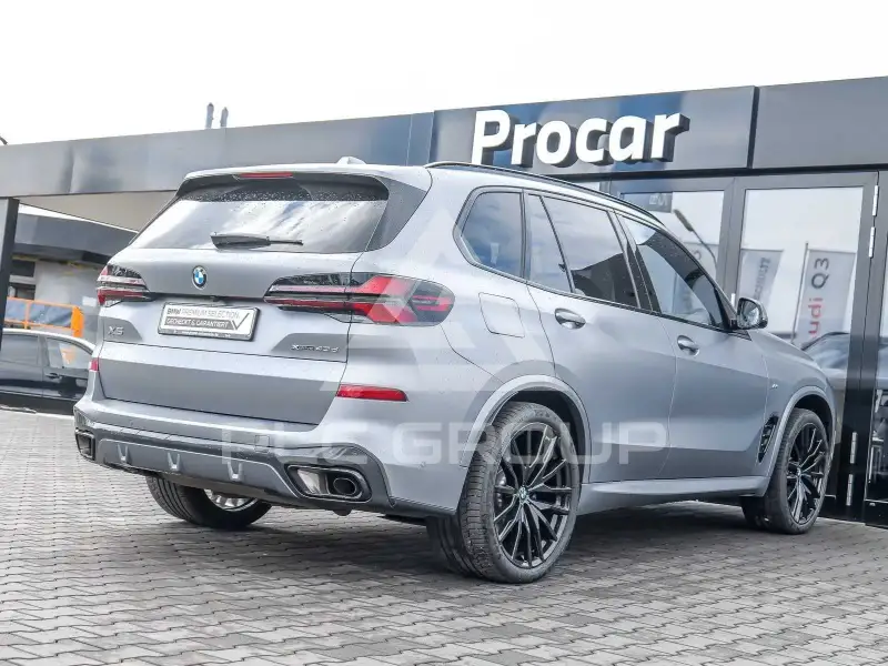 2025 BMW X5