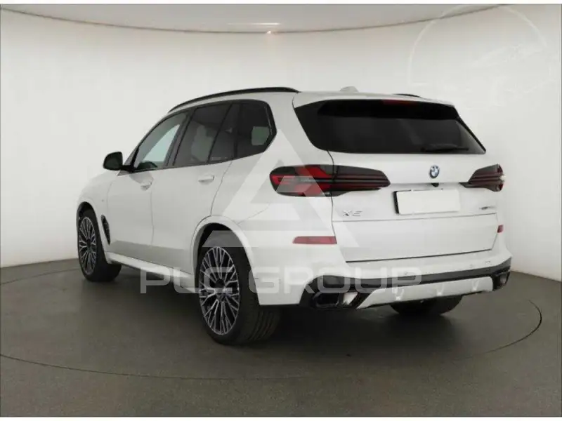 2025 BMW X5