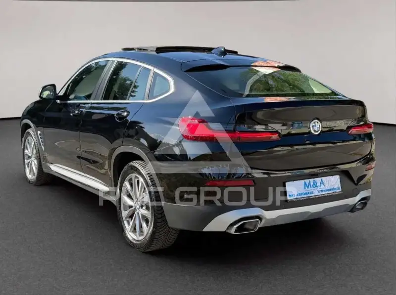 2025 BMW X4