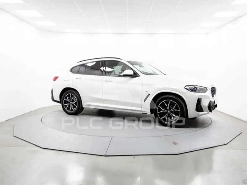 2025 BMW X4