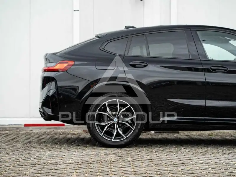 2025 BMW X4