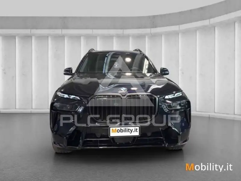 2025 BMW X7
