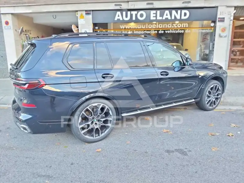 2025 BMW X7