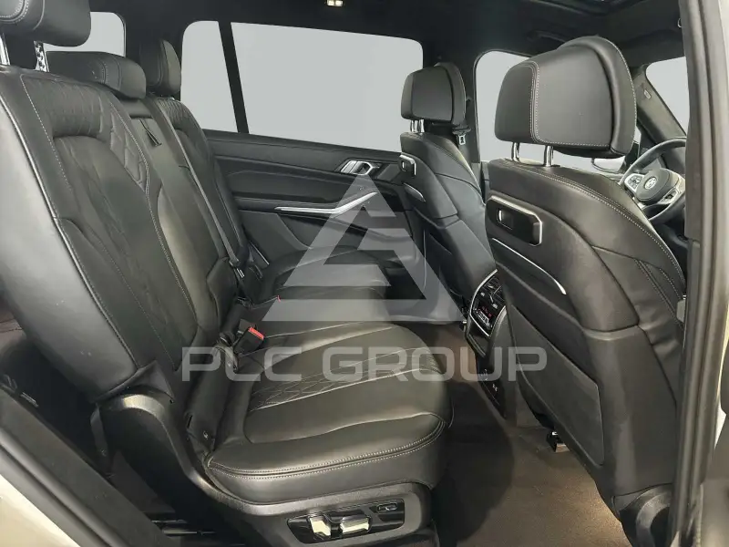 2025 BMW X7