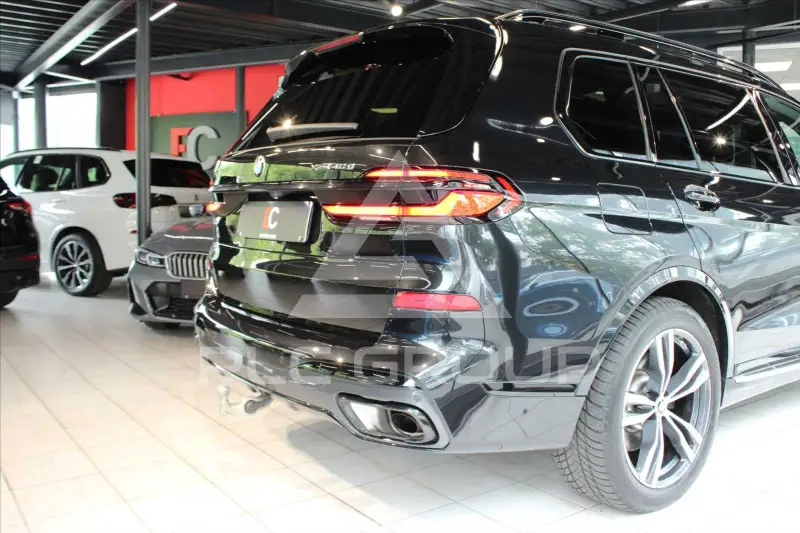 2025 BMW X7