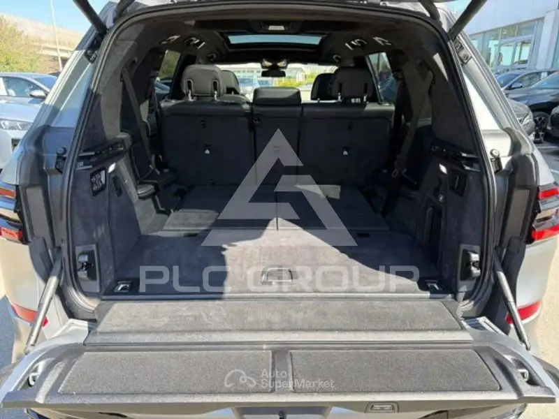 2025 BMW X7