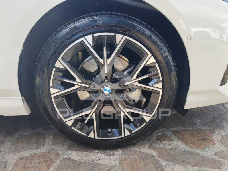 2025 BMW 120