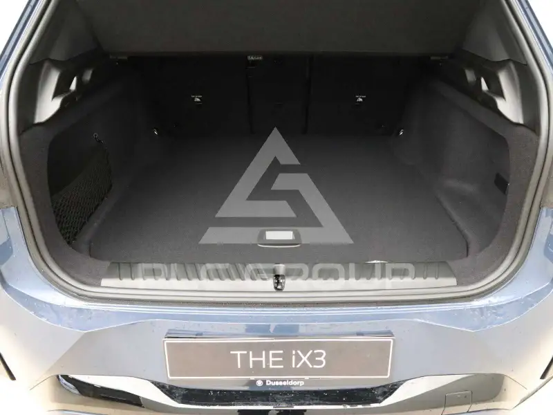 2025 BMW iX