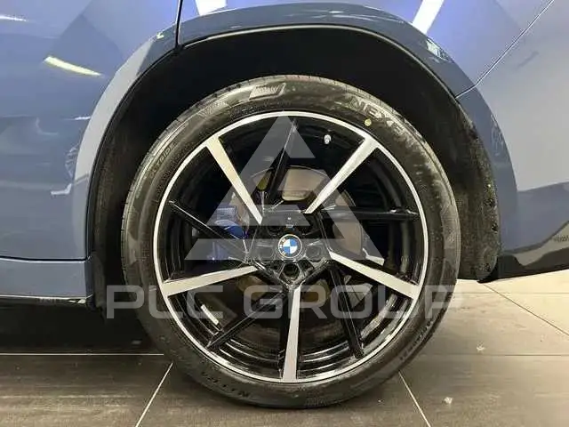 2025 BMW iX