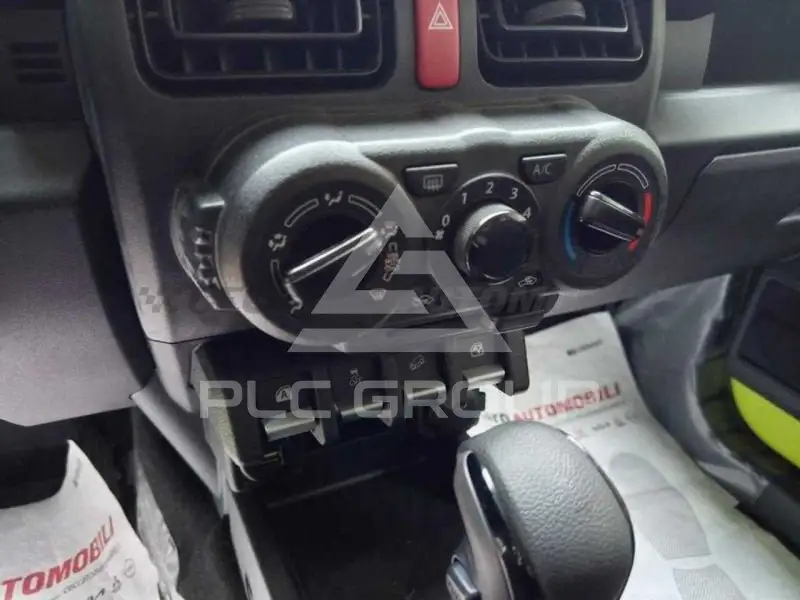 2025 Suzuki Jimny