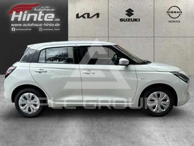 2025 Suzuki SWIFT