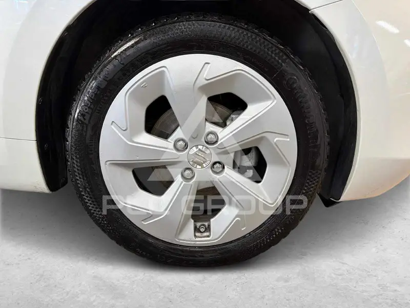 2025 Suzuki SWIFT