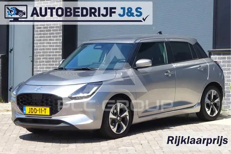 2025 Suzuki SWIFT