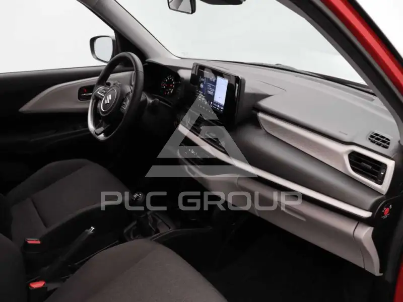 2025 Suzuki SWIFT