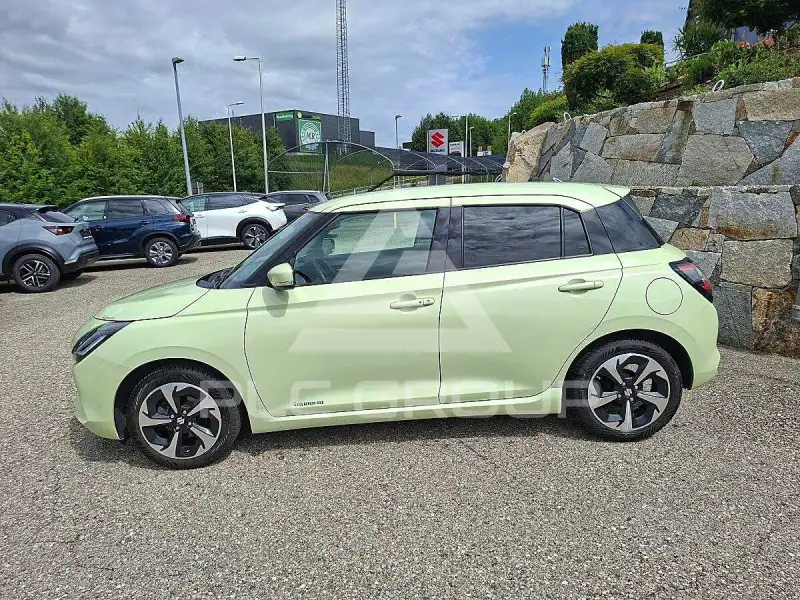 2025 Suzuki SWIFT