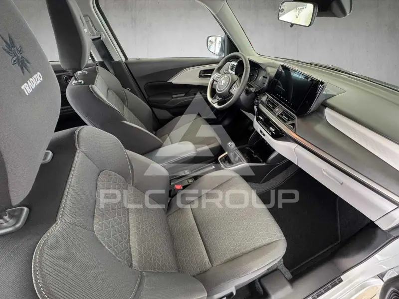 2025 Suzuki SWIFT