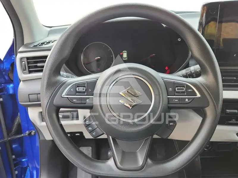 2025 Suzuki SWIFT