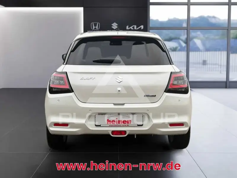 2025 Suzuki SWIFT