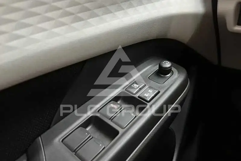 2025 Suzuki SWIFT