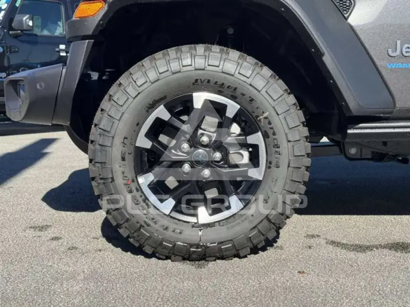 2025 Jeep WRANGLER