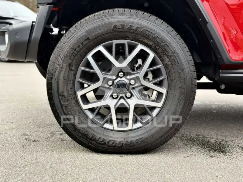 2025 Jeep WRANGLER
