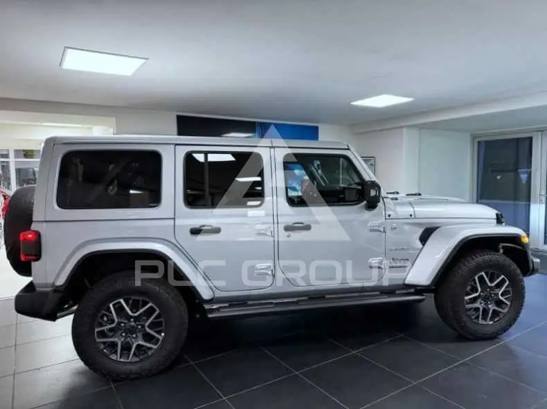 2025 Jeep WRANGLER