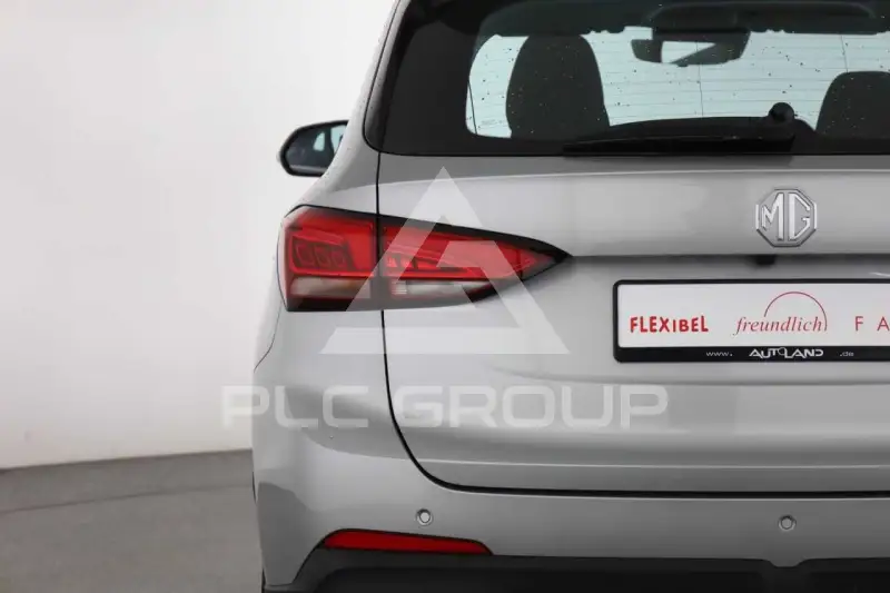 2025 MG ZS