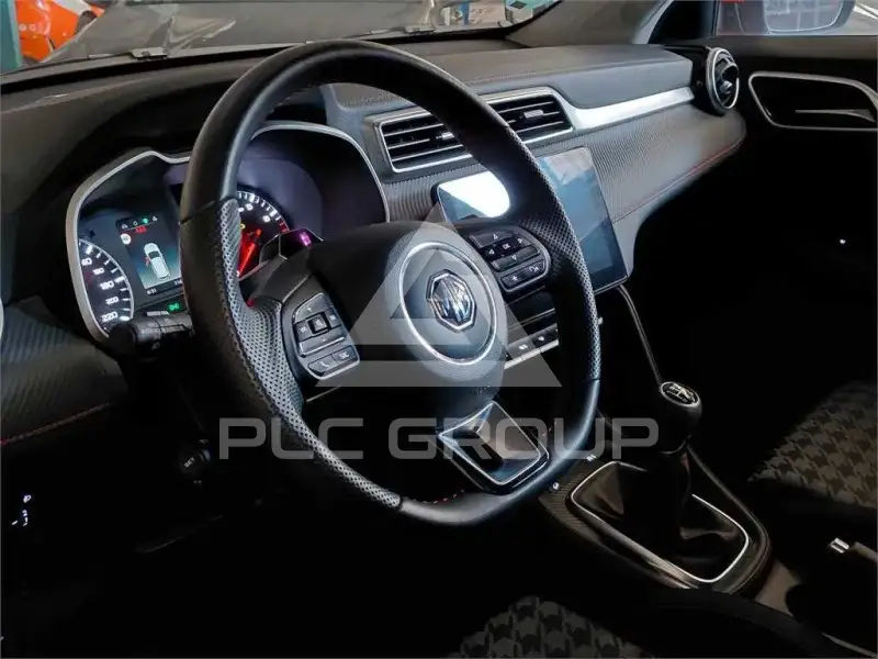2025 MG ZS