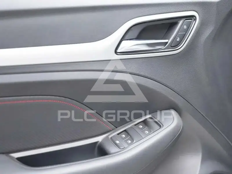 2025 MG ZS