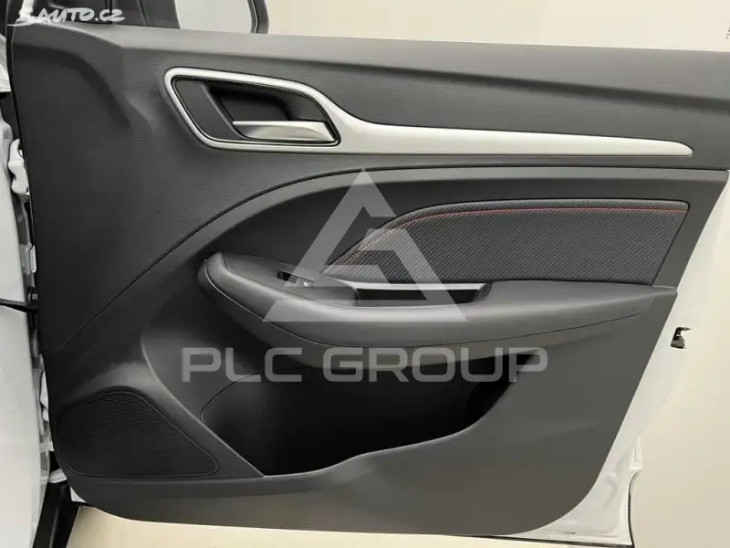 2025 MG ZS