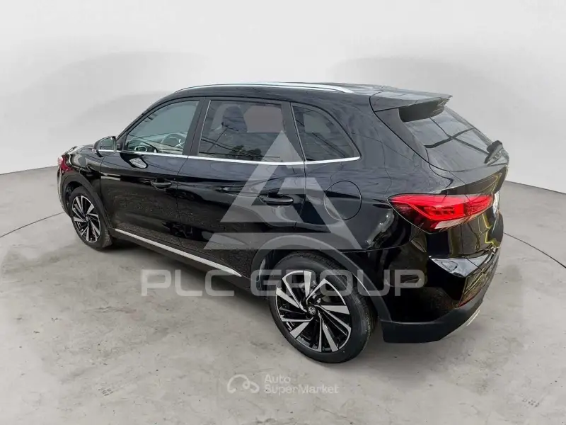 2025 MG ZS