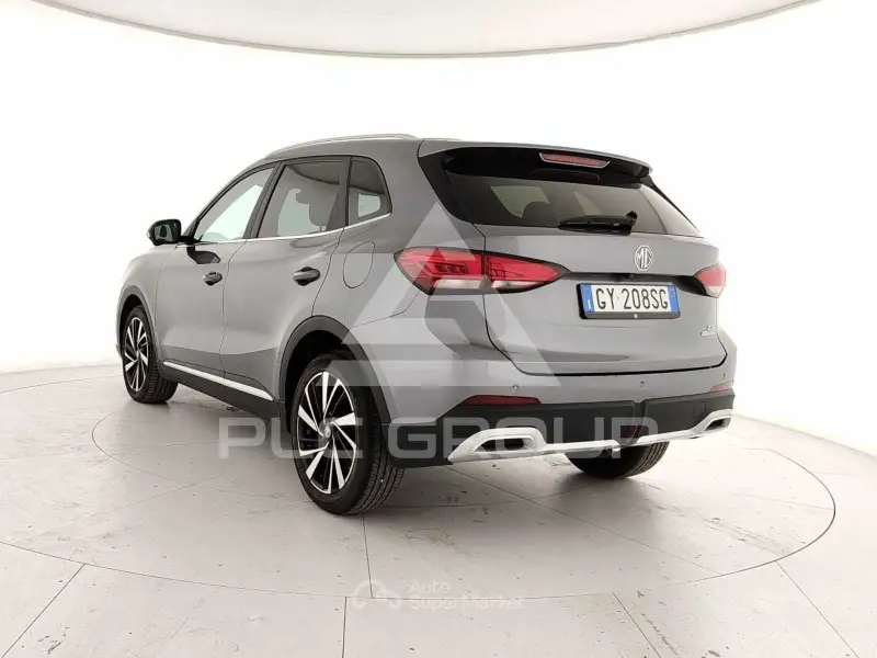 2025 MG ZS