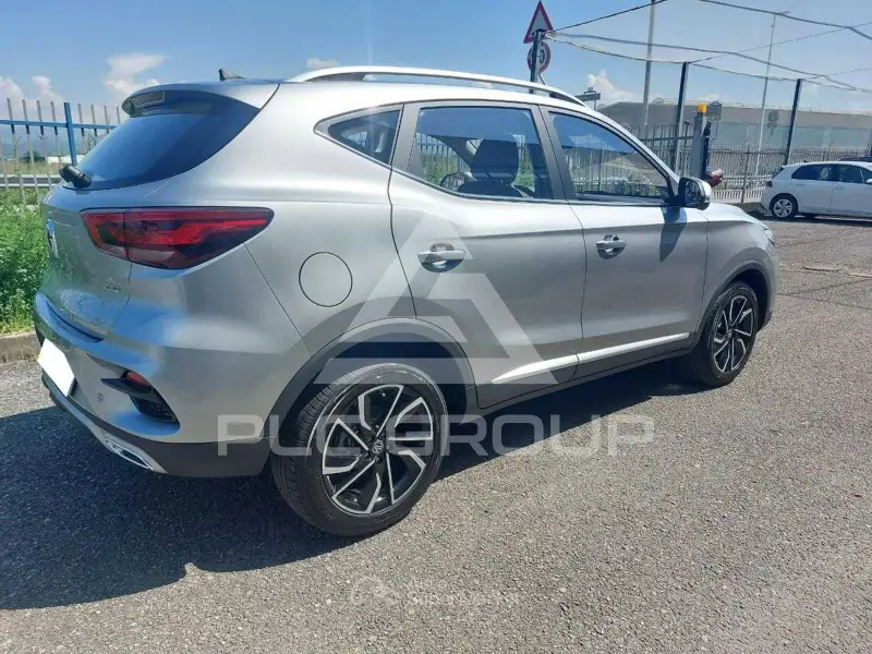 2025 MG ZS