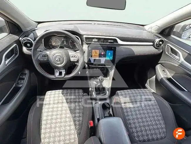 2025 MG ZS