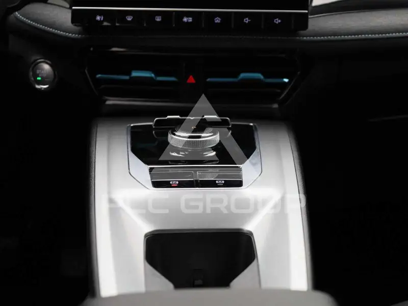 2025 MG ZS