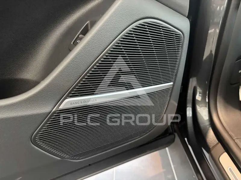 2025 Audi RSQ8