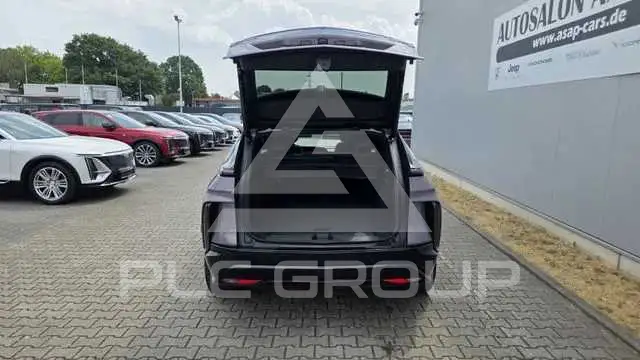 2025 Cadillac LYRIQ