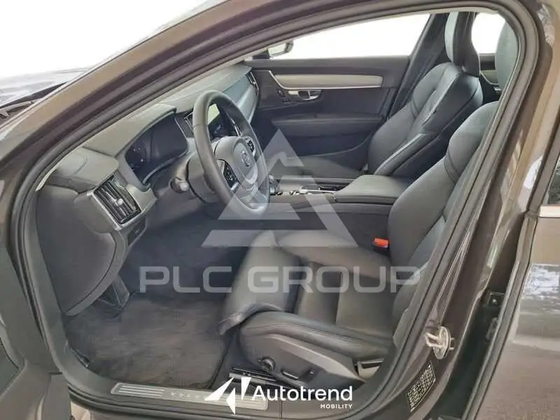 2025 Volvo S90